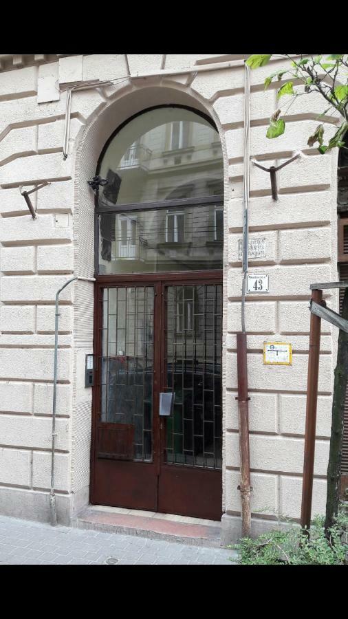 Prime Park Apartment Будапеща Екстериор снимка